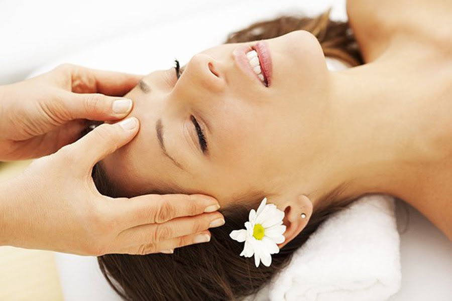 Cách Massage Đầu Giảm Stress