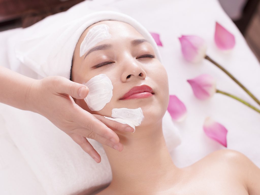 Lợi ích khi chăm sóc da mặt chuyên sâu